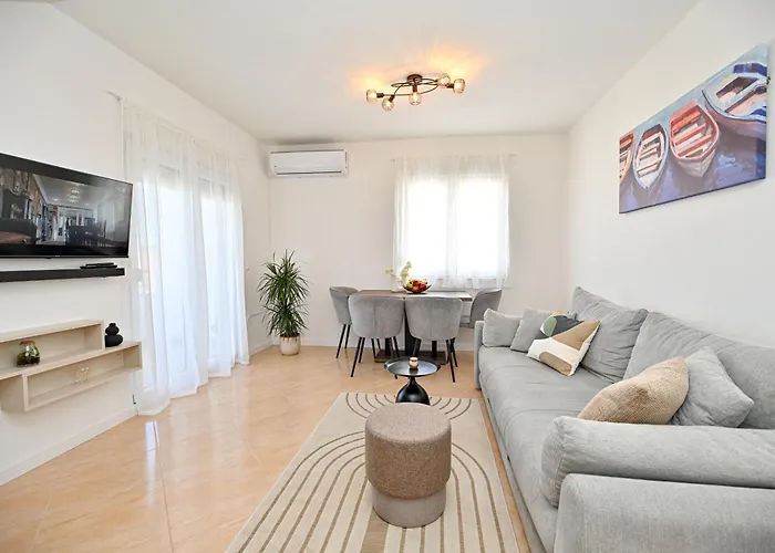 Apartament Jadera *